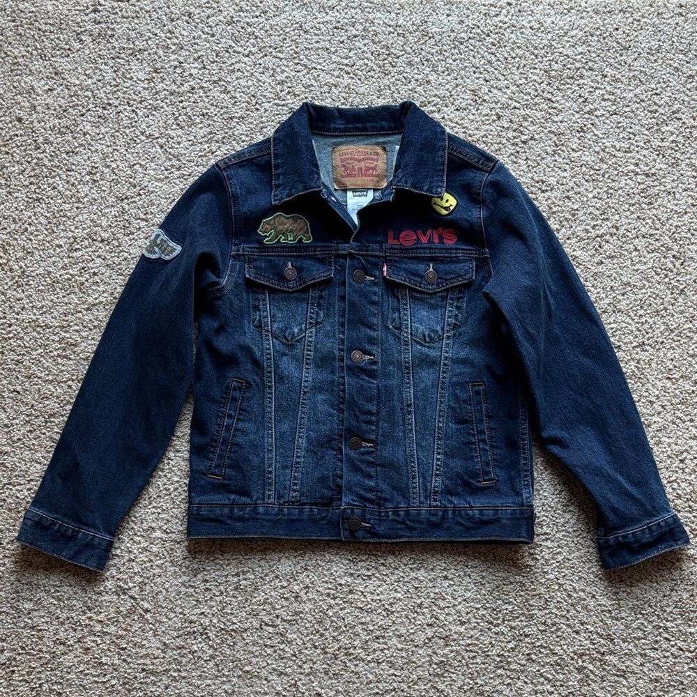 Levi’s Boy’s Denim Jean Trucker Jacket Hippie Patch Embroidery 10-12 Medium